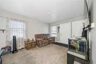 1109 St. Clair St, Derry Township, PA 15650 - Photo 4