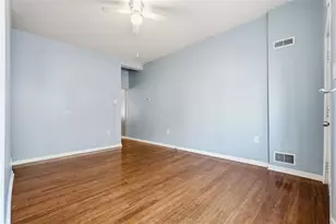 2334 Fox Wy, Pittsburgh, PA 15203 - Photo 4