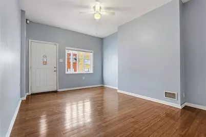 2334 Fox Way, Pittsburgh, PA 15203 - Photo 2