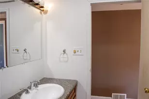 1378 Robbins Station Rd, North Huntingdon, PA 15642 - Photo 32