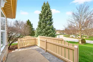 6034 Triple Crown Cir, Hempfield Township, PA 15601 - Photo 10