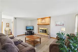 365 Cobblestone Cir, Robinson Twp, PA 15136 - Photo 16