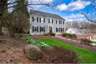 2395 Traci Dr, Pittsburgh, PA 15237 - Photo 4