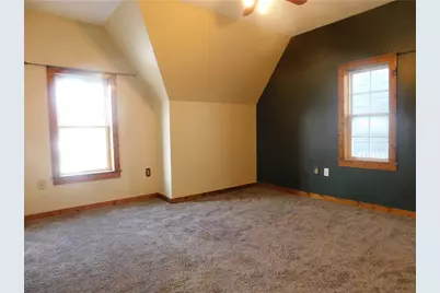 138 W Elm St, Franklin Township, PA 15370 - Photo 12