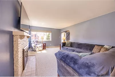 222 Glenview Dr, New Kensington, PA 15068 - Photo 6