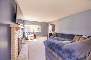 222 Glenview Dr, New Kensington, PA 15068 - Photo 8