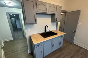 2550 Brownsville Rd, Pittsburgh, PA 15210 - Photo 16