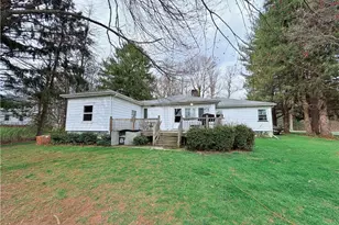 209 Cranberry Rd, Pine Township, PA 16127 - Photo 2