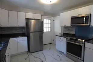 745 Shadyside Dr, West Mifflin, PA 15122 - Photo 2