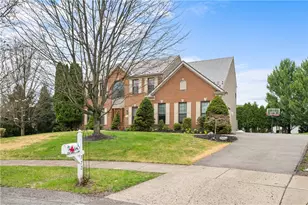 372 Indian Ridge Dr, Moon/Crescent Twp, PA 15108 - Photo 2