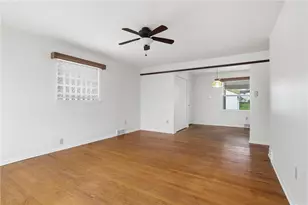 424 E New Castle St, Harmony Boro, PA 16063 - Photo 8