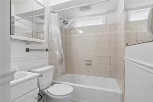 424 E New Castle St, Harmony Boro, PA 16063 - Photo 22