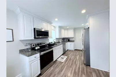 505 E Hazelcroft Ave, New Castle, PA 16105 - Photo 8