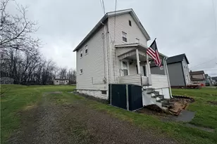 63 9th St, Center Township-Homer City, PA 15754 - Photo 4