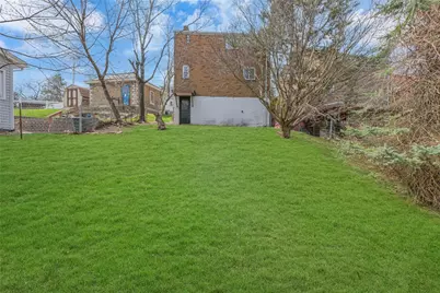 82 Mount Vernon Avenue, Pittsburgh, PA 15229 - Photo 2