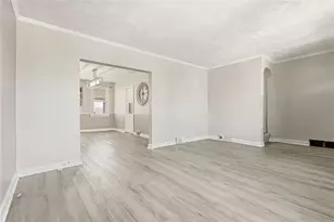 2902 Churchview Ave, Pittsburgh, PA 15227 - Photo 10