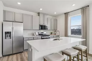 1083 Peachtree Rd, Scott Township, PA 15106 - Photo 4