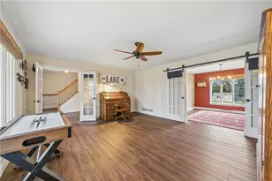 807 Cochran Dr, Hempfield Township, PA 15601 - Photo 8