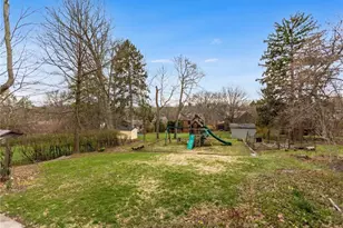 811 W Monroe Cir, Ross Twp, PA 15229 - Photo 34