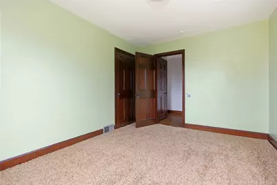 811 W Monroe Circle, Ross Twp, PA 15229 - Photo 24