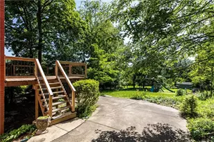 811 W Monroe Cir, Ross Twp, PA 15229 - Photo 32