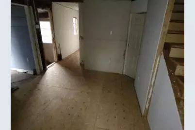 19 Gibson Ave, Washington, PA 15301 - Photo 4