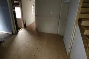 19 Gibson Ave, Washington, PA 15301 - Photo 4