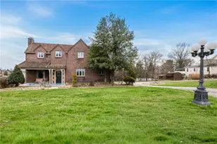 5611 Baptist Rd, Pittsburgh, PA 15236 - Photo 2