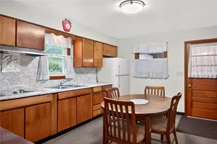 1461 Lynnwood Dr, Hermitage, PA 16148 - Photo 4