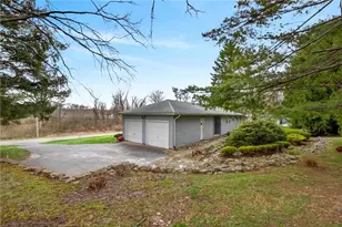 1461 Lynnwood Dr, Hermitage, PA 16148 - Photo 24