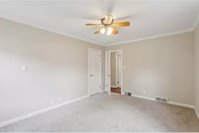 300 Patricia Dr, Ellwood City, PA 16117 - Photo 18