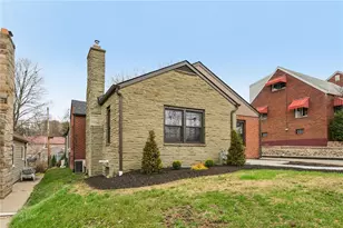 300 Patricia Dr, Ellwood City, PA 16117 - Photo 2