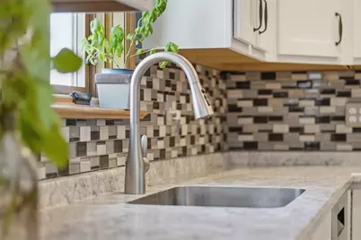 1202 Romanhoff St, Pittsburgh, PA 15212 - Photo 10