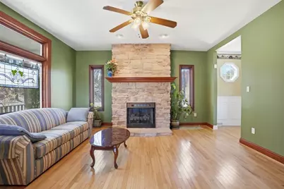 1202 Romanhoff St, Pittsburgh, PA 15212 - Photo 2