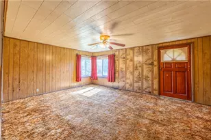 642 N Eighty Eight Rd, Carmichaels-Cumberland, PA 15320 - Photo 12