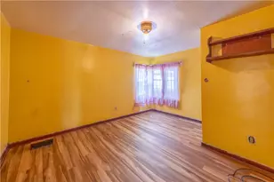 642 N Eighty Eight Rd, Carmichaels-Cumberland, PA 15320 - Photo 16