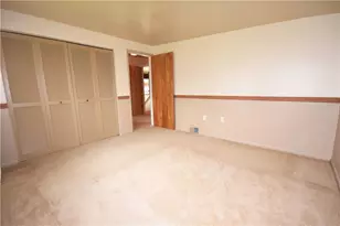 327 Wayne St, Claysville, PA 15323 - Photo 18