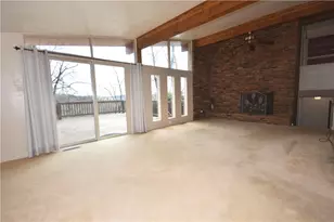 327 Wayne St, Claysville, PA 15323 - Photo 10