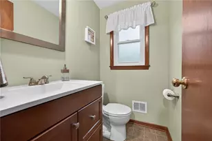 450 Satinwood Dr, West Mifflin, PA 15122 - Photo 16