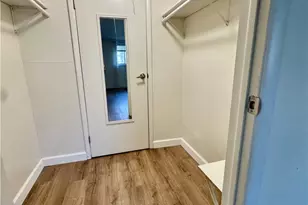 321 Ridge Point Cir, Bridgeville, PA 15017 - Photo 8