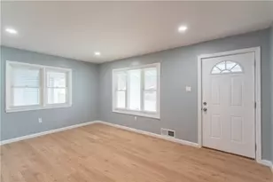 127 Carroll St, Aliquippa, PA 15001 - Photo 4