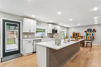 557 Morningstar Dr, Franklin Township, PA 16117 - Photo 8