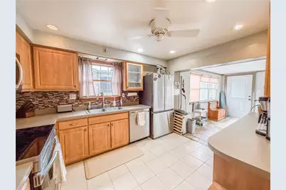 3921 Edge Rd, Pittsburgh, PA 15227 - Photo 16