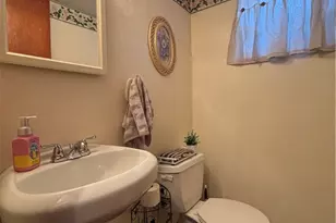 546 Millers Ln, Pittsburgh, PA 15239 - Photo 16