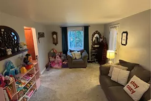 546 Millers Ln, Pittsburgh, PA 15239 - Photo 8