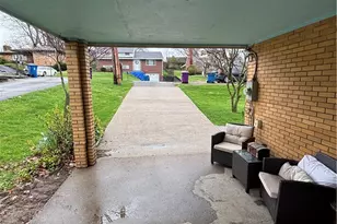 546 Millers Ln, Pittsburgh, PA 15239 - Photo 6