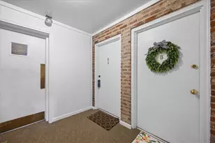 920 Margarite Dr, Scott Township, PA 15216 - Photo 4