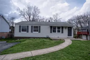 646 Harborview Dr, Pittsburgh, PA 15239 - Photo 1