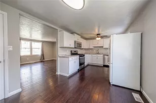 646 Harborview Dr, Pittsburgh, PA 15239 - Photo 2