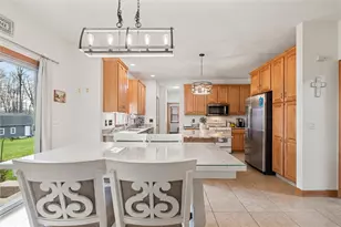 1810 Lori Ln, Hermitage, PA 16148 - Photo 4